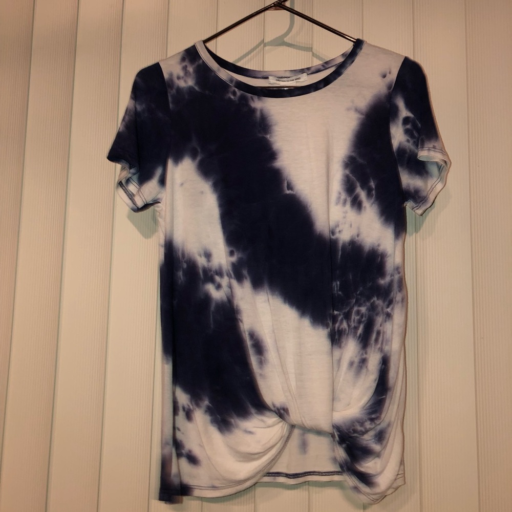 Blue tie dye twist top